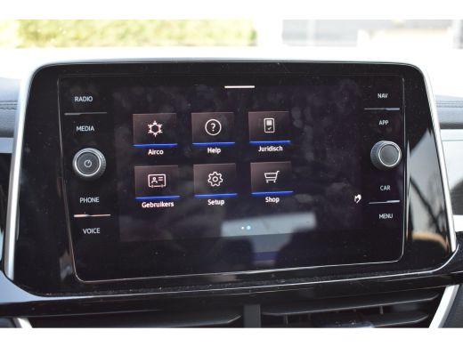 Volkswagen T-Roc 1.0 110PK TSI R-Line | ACC | Digital Cockpit Pro | Extra getint glas achter | App Connect | Dode-... ActivLease financial lease