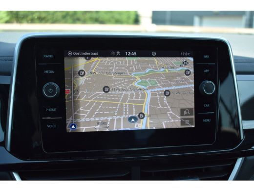 Volkswagen T-Roc 1.0 110PK TSI R-Line | ACC | Digital Cockpit Pro | Extra getint glas achter | App Connect | Dode-... ActivLease financial lease