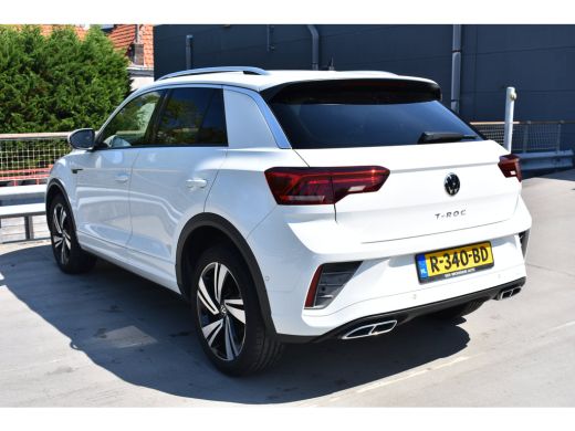 Volkswagen T-Roc 1.0 110PK TSI R-Line | ACC | Digital Cockpit Pro | Extra getint glas achter | App Connect | Dode-... ActivLease financial lease