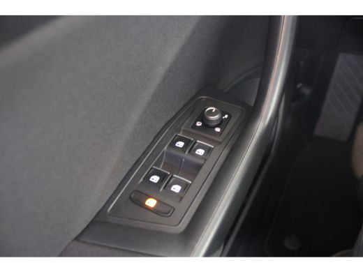 Volkswagen T-Roc 1.0 TSI Style | Camera | Navi | Apple Carplay/ Android Auto | Adaptieve cruise control | ActivLease financial lease