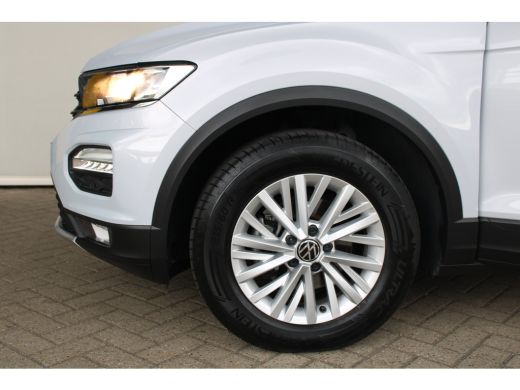 Volkswagen T-Roc 1.0 TSI Style | Camera | Navi | Apple Carplay/ Android Auto | Adaptieve cruise control | ActivLease financial lease