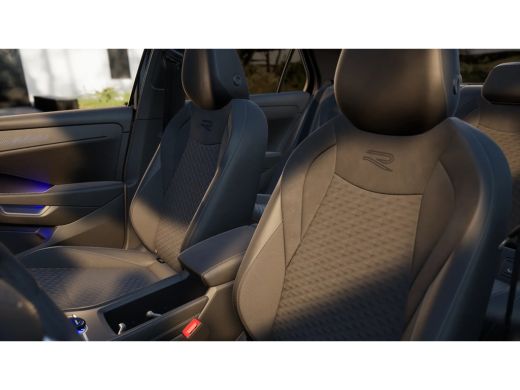 Volkswagen T-Roc R-Line Edition | 'App-Connect' draadloze smartphone integratie | 30,5 cm display met 2D en 3D wee... ActivLease financial lease