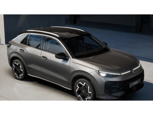 Volkswagen T-Roc R-Line Edition | 'App-Connect' draadloze smartphone integratie | 30,5 cm display met 2D en 3D wee... ActivLease financial lease