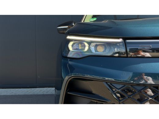Volkswagen Tiguan 1.5 TSI 272pk eHybrid R-Line | R-Line | Panodak | Trekhaak | Carplay | 360 Camera | ActivLease financial lease
