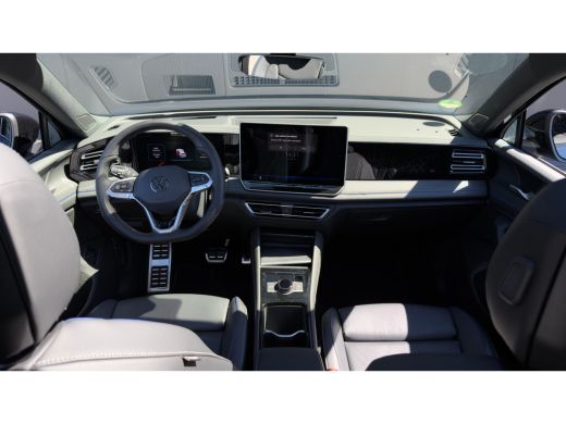 Volkswagen Tiguan 1.5 TSI 272pk eHybrid R-Line | R-Line | Panodak | Trekhaak | Carplay | 360 Camera | ActivLease financial lease