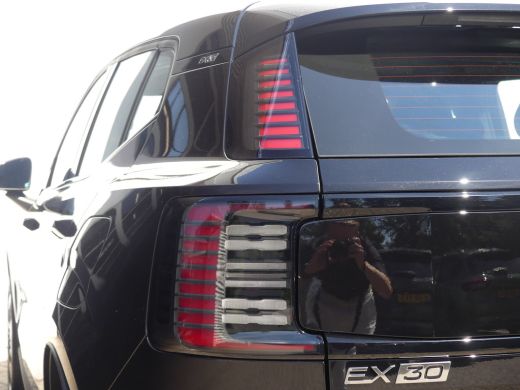 Volvo  EX30 Single Motor Core 51 kWh | CAMERA | ADAPTIVE CRUISE | DODEHOEKDETECTIE | PARKEERSENSOREN | APPLE ... ActivLease financial lease