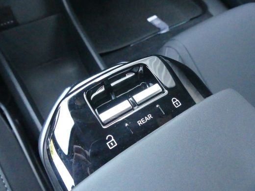 Volvo  EX30 Single Motor Core 51 kWh | CAMERA | ADAPTIVE CRUISE | DODEHOEKDETECTIE | PARKEERSENSOREN | APPLE ... ActivLease financial lease