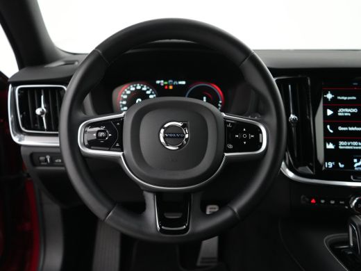 Volvo  S60 T8 Recharge AWD Plus Dark | Long Range | 455pk | 360&deg; Camera | Privacy Glass | 19" | Elek bestuur... ActivLease financial lease
