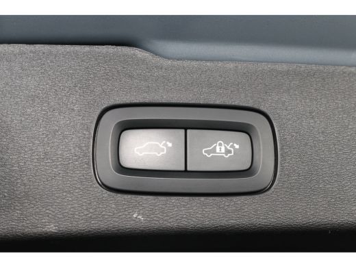 Volvo  V60 2.0 B4 Core | LED | Stoel/Stuurverwarming | Cruise Adaptive | Clima | Camera | Navi | keyless | B... ActivLease financial lease