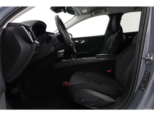 Volvo  V60 2.0 B4 Core | LED | Stoel/Stuurverwarming | Cruise Adaptive | Clima | Camera | Navi | keyless | B... ActivLease financial lease