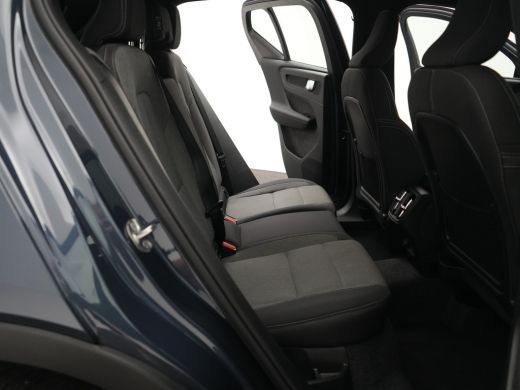 Volvo  XC40 2.0 B4 Plus Dark | Memory | BLIS | Harman/Kardon | Trekhaak | Cruise Control | Camera | Stuurwiel... ActivLease financial lease