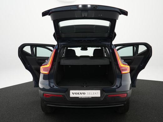Volvo  XC40 2.0 B4 Plus Dark | Memory | BLIS | Harman/Kardon | Trekhaak | Cruise Control | Camera | Stuurwiel... ActivLease financial lease