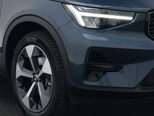 Volvo  XC40 2.0 B4 Plus Dark | Memory | BLIS | Harman/Kardon | Trekhaak | Cruise Control | Camera | Stuurwiel... ActivLease financial lease