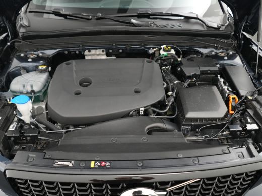 Volvo  XC40 2.0 B4 Plus Dark | Memory | BLIS | Harman/Kardon | Trekhaak | Cruise Control | Camera | Stuurwiel... ActivLease financial lease