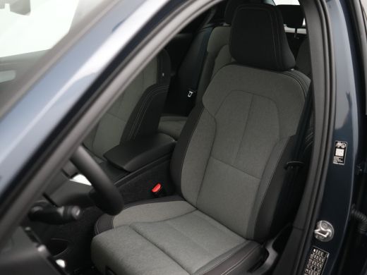 Volvo  XC40 2.0 B4 Plus Dark | Memory | BLIS | Harman/Kardon | Trekhaak | Cruise Control | Camera | Stuurwiel... ActivLease financial lease