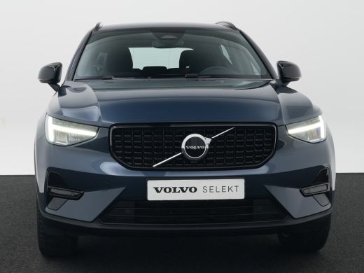 Volvo  XC40 2.0 B4 Plus Dark | Memory | BLIS | Harman/Kardon | Trekhaak | Cruise Control | Camera | Stuurwiel... ActivLease financial lease
