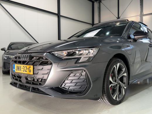 Audi A3 Sportback 45 TFSI e 272pk S edition | Pano dak | Zwart optiek | ACC ActivLease financial lease
