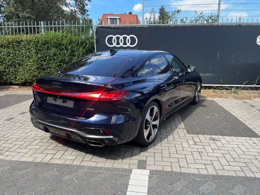 Audi A5 Limousine 2.0 e-hybrid quattro S edition Competition | 367 PK competition | Stoelventilatie | Dem... ActivLease financial lease