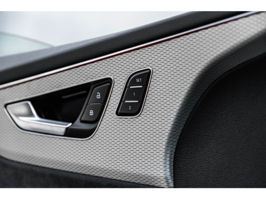 Audi Q8 55 TFSI e quattro Pro Line S 394 PK | Trekhaak | Panoramadak | Geheugen stoelen | Head-up ActivLease financial lease