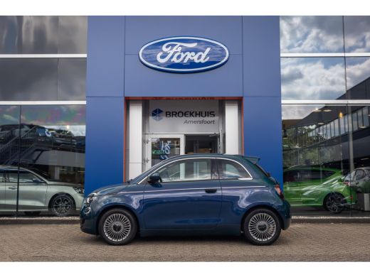 Fiat 500 Urban 42 kWh | Stoelverwarming | Achteruitrijcamera | Apple Carplay/Android Auto | Keyless | Park... ActivLease financial lease