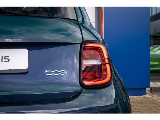 Fiat 500 Urban 42 kWh | Stoelverwarming | Achteruitrijcamera | Apple Carplay/Android Auto | Keyless | Park... ActivLease financial lease