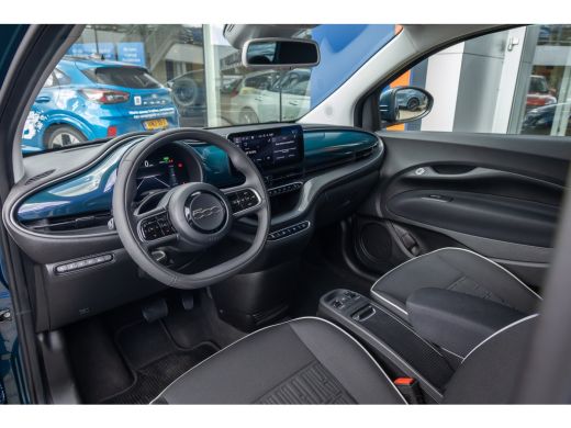 Fiat 500 Urban 42 kWh | Stoelverwarming | Achteruitrijcamera | Apple Carplay/Android Auto | Keyless | Park... ActivLease financial lease
