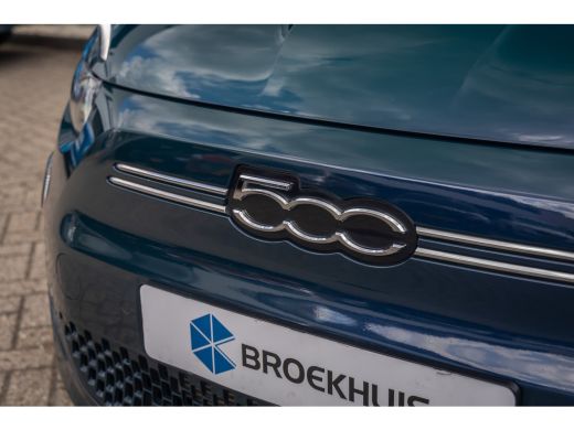 Fiat 500 Urban 42 kWh | Stoelverwarming | Achteruitrijcamera | Apple Carplay/Android Auto | Keyless | Park... ActivLease financial lease
