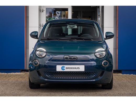 Fiat 500 Urban 42 kWh | Stoelverwarming | Achteruitrijcamera | Apple Carplay/Android Auto | Keyless | Park... ActivLease financial lease