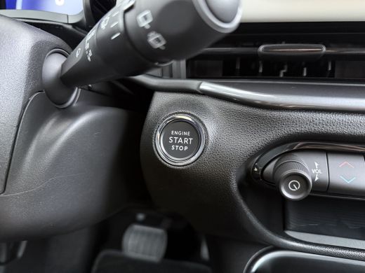 Fiat 600e La Prima | 10,25" touchscreen radio met Bluetooth, DAB & USB | Automatische airconditioning | Ext... ActivLease financial lease
