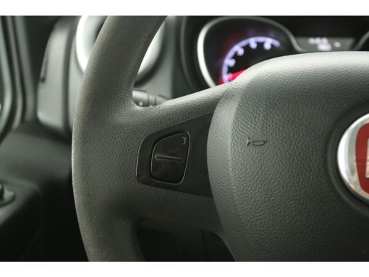 Fiat Talento 2.0 MultiJet 145PK L2H1 | Airco | Cruise | Camera | Navi | Trekhaak | 3 Zits | Parkeersens. ActivLease financial lease