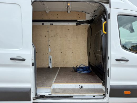 Ford E-Transit 68kWh L4H3 316km WLTP BEV Snelladen Carplay Climate control 360&deg; camera Parkeersensoren v+a Stoel... ActivLease financial lease