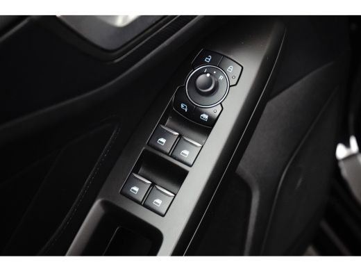 Ford Focus 1.0 EcoBoost Hybrid ST Line | Cruise Control | Winterpack | Parkeersensoren Voor/Achter | Apple C... ActivLease financial lease