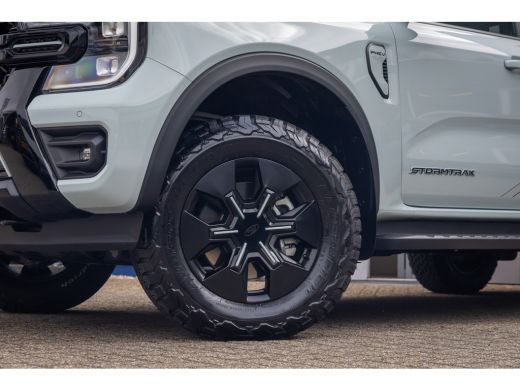 Ford Ranger Plug-in-Hybrid Stormtrak e-4WD | Adaptive cruisecontrol (Adaptive Cruise Control) | Audio-navigat... ActivLease financial lease