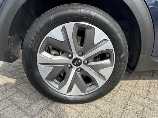 Kia e-Niro DynamicLine 64 kWh Navigatie Camera ActivLease financial lease