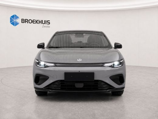 Leapmotor B05 ProMax Design 67.1 kWh | Carplay | Adaptieve Cruise Control | Panoramadak | Parkeersensor achter ... ActivLease financial lease