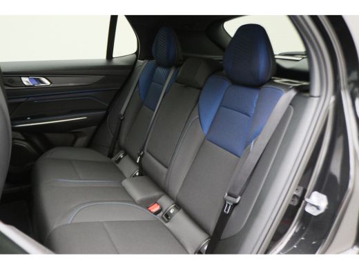 Lynk & Co 01 1.5 Plug-in Hybrid 360&deg; Camera, Panoramadak, Apple Carplay, ACC, Keyless, Zwarte hemel,, LED, 20'' ActivLease financial lease