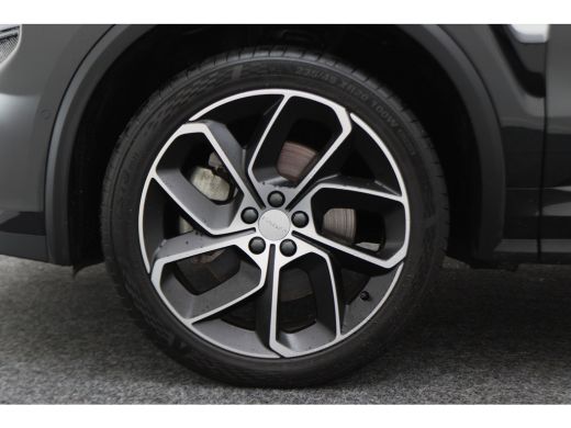 Lynk & Co 01 1.5 Plug-in Hybrid 360&deg; Camera, Panoramadak, Apple Carplay, ACC, Keyless, Zwarte hemel,, LED, 20'' ActivLease financial lease