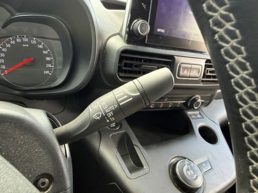 Opel Combo 1.5D 130PK Automaat L1 Climate Control Cruise Control Carplay Parkeersensoren Achter Trekhaak Camera ActivLease financial lease