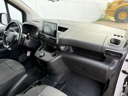 Opel Combo 1.5D 130PK Automaat L1 Climate Control Cruise Control Carplay Parkeersensoren Achter Trekhaak Camera ActivLease financial lease