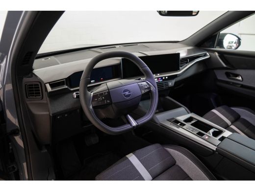 Opel Grandland 1.6 Turbo Plug-in-Hybrid Edition | 7.4KW Boordlader | Trekhaak | All-Season Banden | Stoel & Stuu... ActivLease financial lease