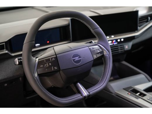 Opel Grandland 1.6 Turbo Plug-in-Hybrid Edition | 7.4KW Boordlader | Trekhaak | All-Season Banden | Stoel & Stuu... ActivLease financial lease