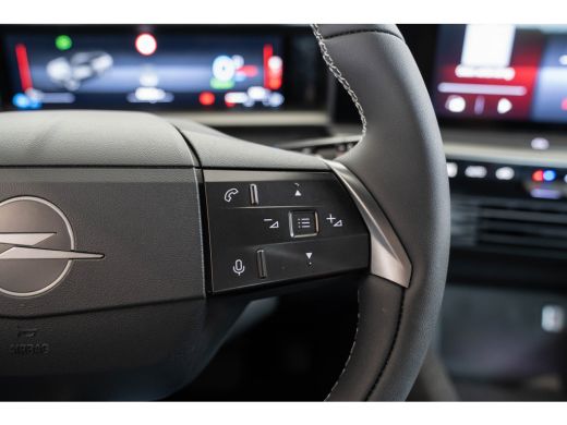 Opel Grandland 1.6 Turbo Plug-in-Hybrid Edition | 7.4KW Boordlader | Trekhaak | All-Season Banden | Stoel & Stuu... ActivLease financial lease