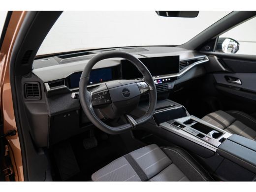 Opel Grandland GS Panoramadak | Head-up | Trekhaak | Focal Sound System | AGR Stoelen | Navigatie | ActivLease financial lease