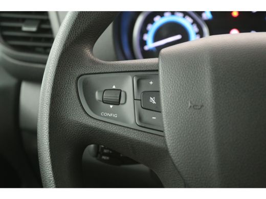 Opel Vivaro-e Peugeot e-Expert 75 kWh L3H1 | Snelladen | SOH 92% | Airco | Camera | Cruise | 3 Zits | Carplay |... ActivLease financial lease