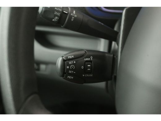 Peugeot e-Expert 75 kWh L3H1 | Snelladen | SOH 92% | Airco | Camera | Cruise | 3 Zits | Carplay | Imperiaal | Trek... ActivLease financial lease