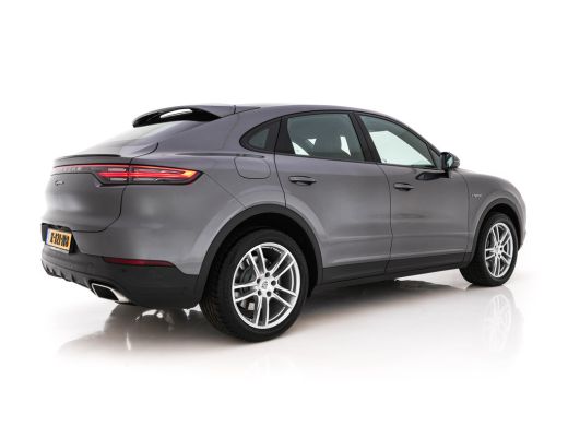 Porsche Cayenne 3.0 E-Hybrid AWD (Plug-in) {SoH-94%} (INCL-BTW) Aut. *PANO | LEATHER | FULL-LED | SPORT-CHRONO | ... ActivLease financial lease
