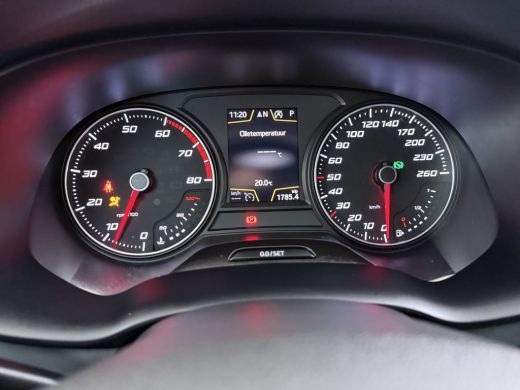 Seat Ateca 1.4 EcoTSI FR Business Intense | Achterbank in delen neerklapbaar | Airco (automatisch) | Alarm k... ActivLease financial lease