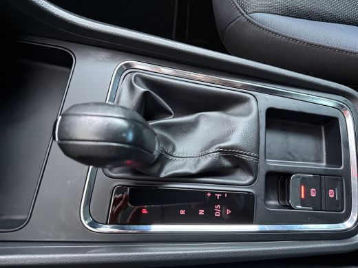 Seat Ateca 1.4 EcoTSI FR Business Intense | Achterbank in delen neerklapbaar | Airco (automatisch) | Alarm k... ActivLease financial lease