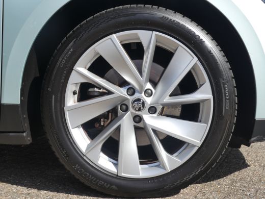 Skoda Enyaq iV 60 First Edition | TREKHAAK | ADAPTIVE CRUISE | CAMERA | STUUR+STOELVERWARMING | ELEKTRISCHE ACHT... ActivLease financial lease