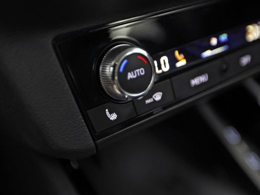 Skoda Scala 1.0 TSI Sport Automaat (GROOT NAVI, VIRTUAL COCKPIT, CLIMATE, APPLE CARPLAY, STOELVERWARMING, NIE... ActivLease financial lease